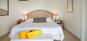 3 habitaciones, tabla de planchar con plancha y wifi gratis 
