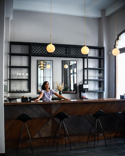 El Colonial - Adults Only