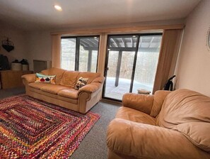 Smart TV, fireplace, DVD player, video library