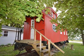 Exterior - All Aboard! (Boyne City)