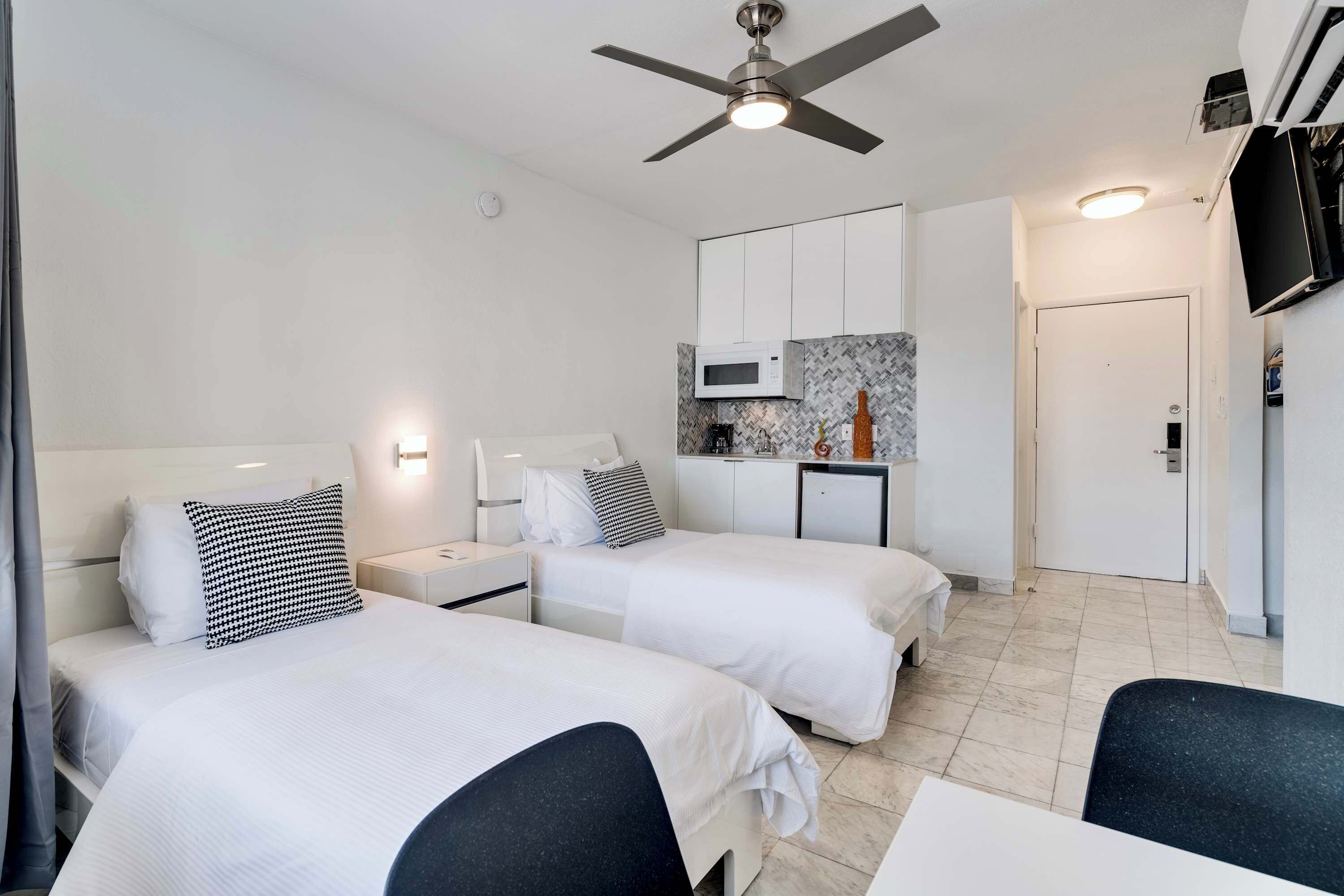 1 bedroom, desk, iron/ironing board, WiFi