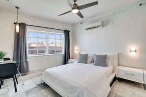 Schreibtisch, Bügeleisen/Bügelbrett, WLAN, Bettwäsche