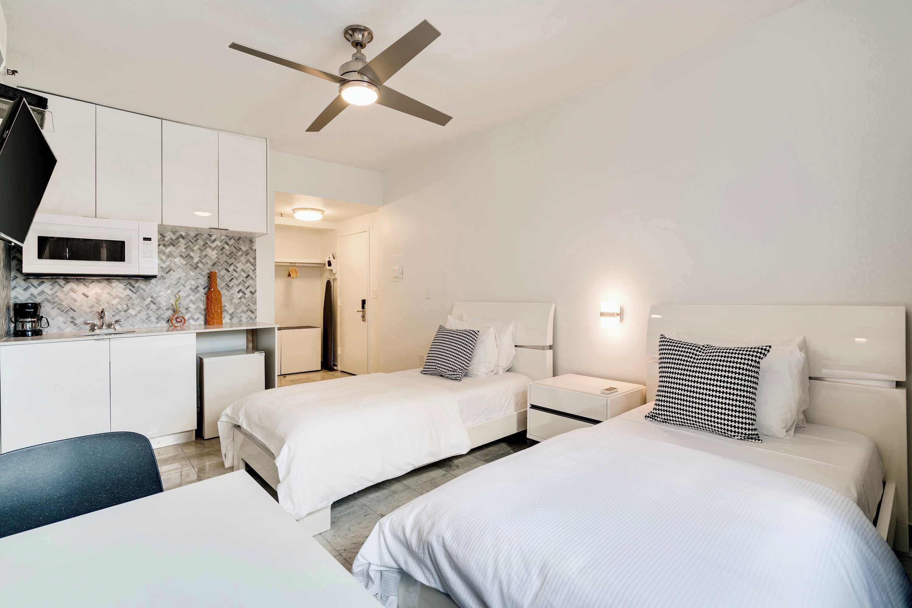 1 bedroom, desk, iron/ironing board, WiFi