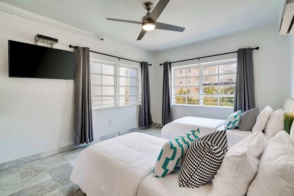 1 bedroom, desk, iron/ironing board, WiFi