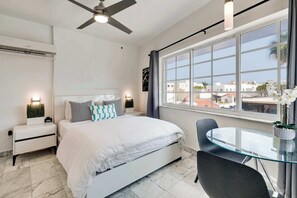 Desk, iron/ironing board, WiFi, bed sheets