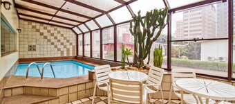 นิวซิติ อิตัม โดย ชาร์ลี