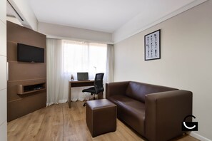 ซูพีเรียสตูิดิโอ | บริเวณนั่งเล่น | ทีวี