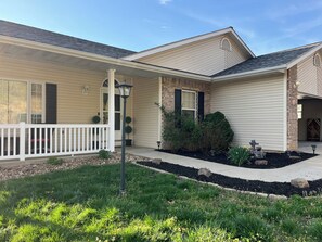 Exterior - Beautiful lakefront house - calm cove, boat slip, amazing views, best location!  (Osage Beach)