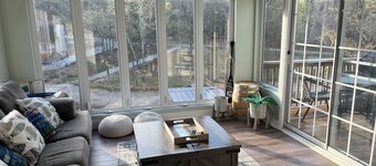 Beautiful lakefront house - calm cove, boat slip, amazing views, best location! 