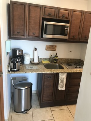 Fridge, microwave, coffee/tea maker, toaster