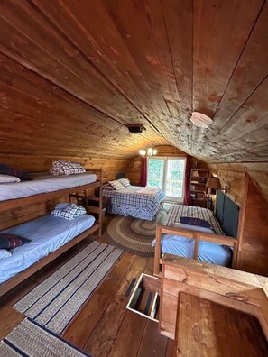 1 habitación, escritorio, wifi y ropa de cama 