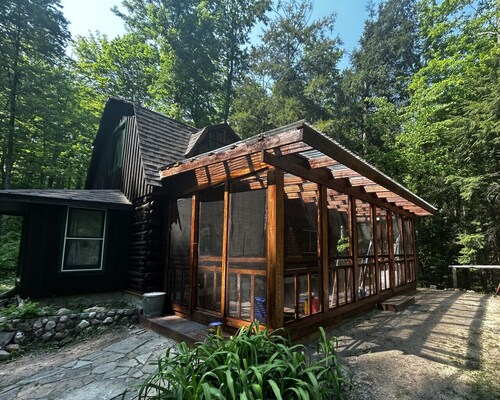 The Mother Lodge - Cozy Cabin on the Creek