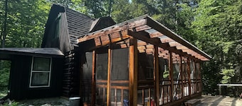 The Mother Lodge - Cozy Cabin on the Creek