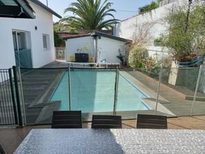 Piscina externa, piscina aquecida