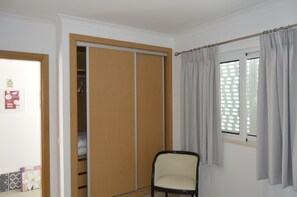 1 quarto, ferros/tábuas de passar roupa, Wi-Fi de cortesia