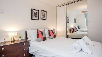 Apartment | 2 bedrooms, individually decorated, individually furnished