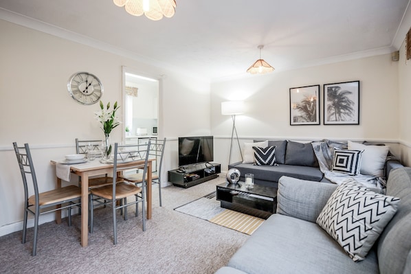 Apartment | Living area