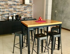 Elite Apartment, 1 Bedroom | In-room safe, individually decorated, individually furnished, desk