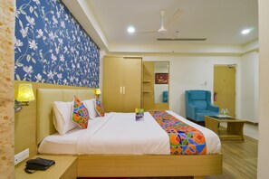 Premium Double Room - Hotel Raintr33 (Hyderabad)
