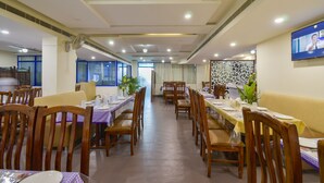 Restaurant - Hotel Raintr33 (Hyderabad)