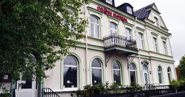 Fachada de la propiedad