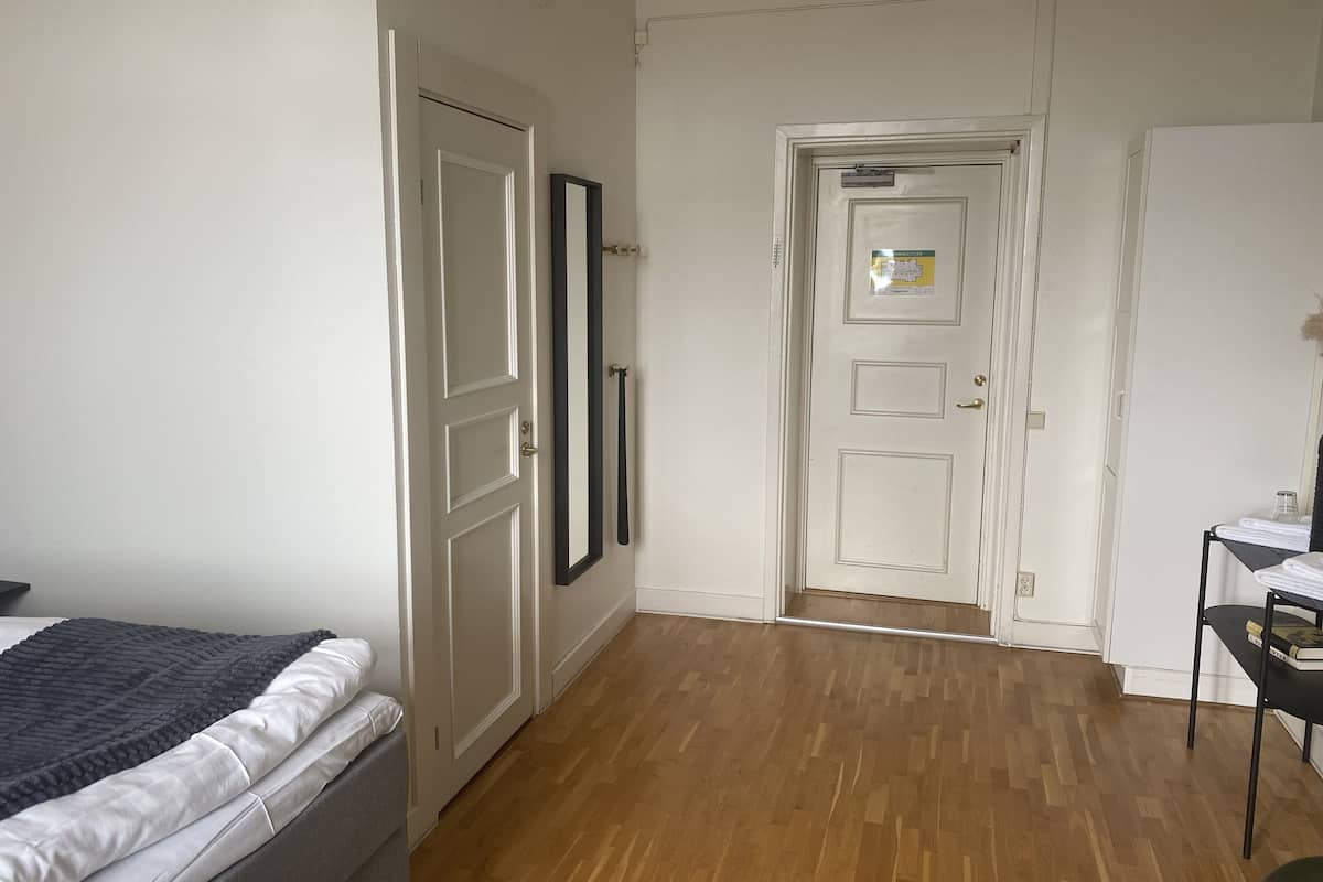 traditional double room | premium bedding, individually decorated, individually furnished