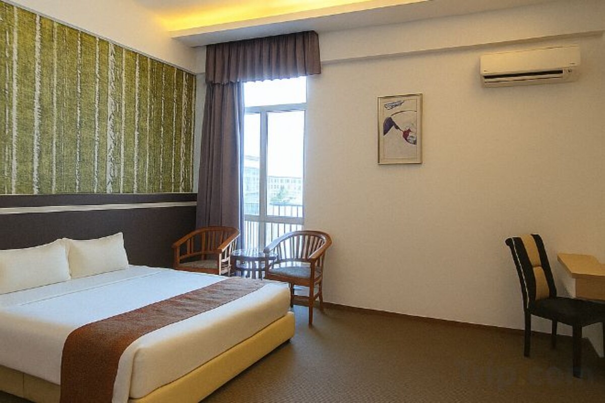 Business King Room