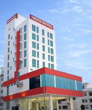 Exterior - THE Reed Hotel Melaka Formerly E-red Hotel Melaka (Malacca City)