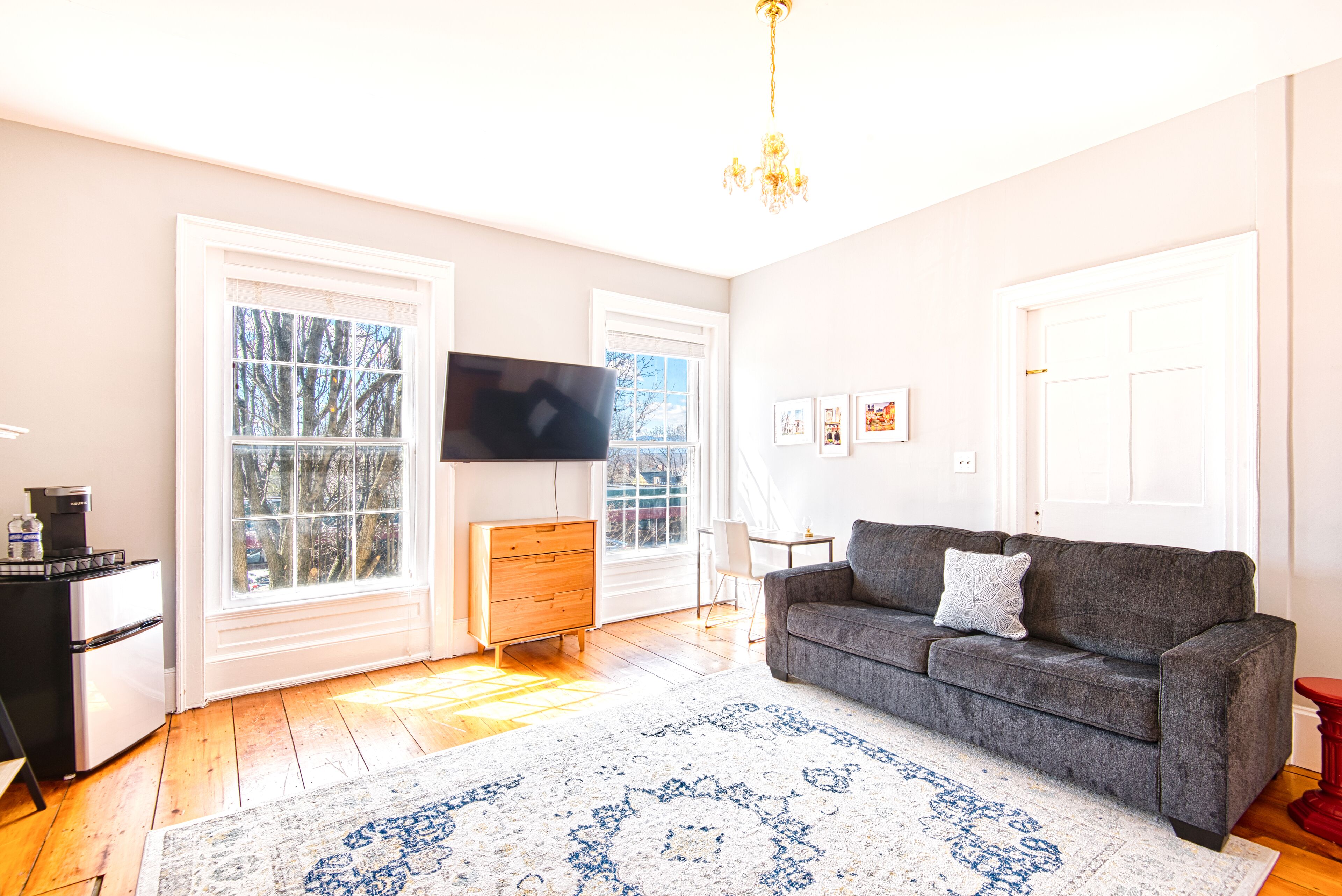 deluxe master suite 4 | 2 bedrooms, premium bedding, pillow-top beds, individually decorated