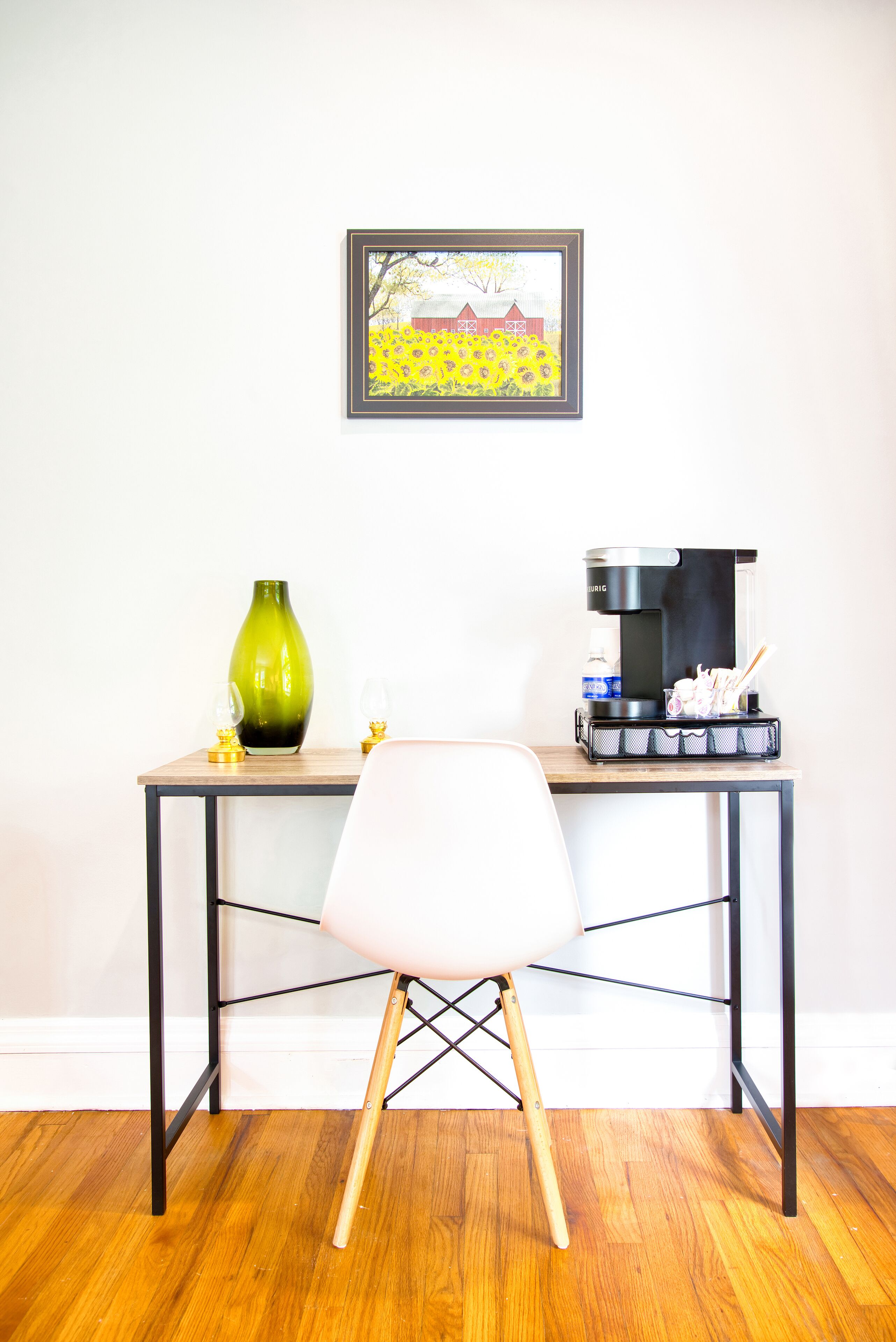 deluxe zen suite 5 | living area | smart tv, netflix, hulu, streaming services