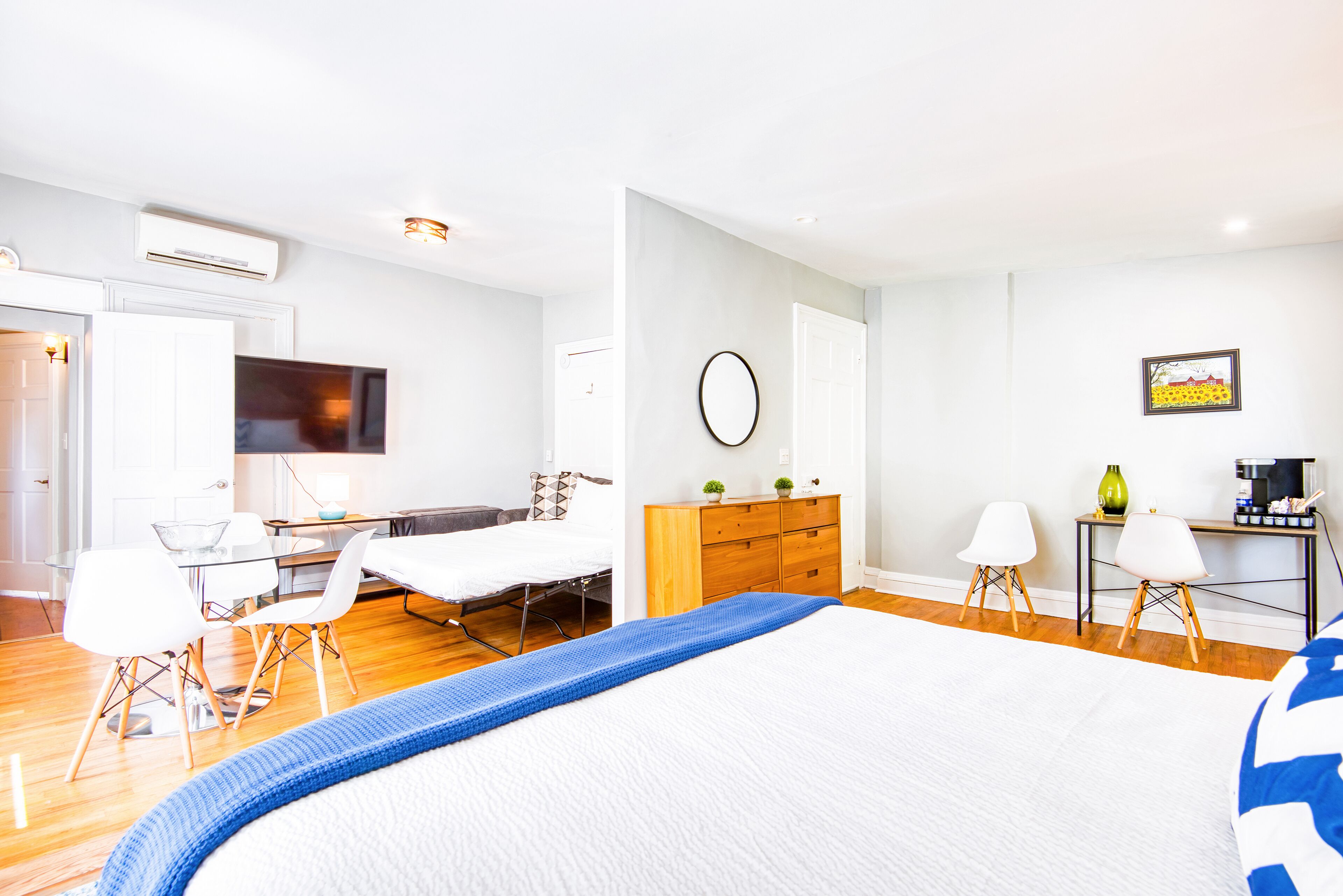 deluxe zen suite 5 | 2 bedrooms, premium bedding, pillow-top beds, individually decorated