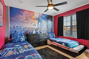 6 bedrooms, iron/ironing board, travel cot, WiFi - 6BR Fun in the Sun with FREE water park (Kissimmee)