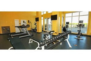 Fitness facility - GRAND PANAMA 1st-Floor walk-out! Small Pet Friendly. 2 Heated pools! Free WIFI ! (Panama City Beach)
