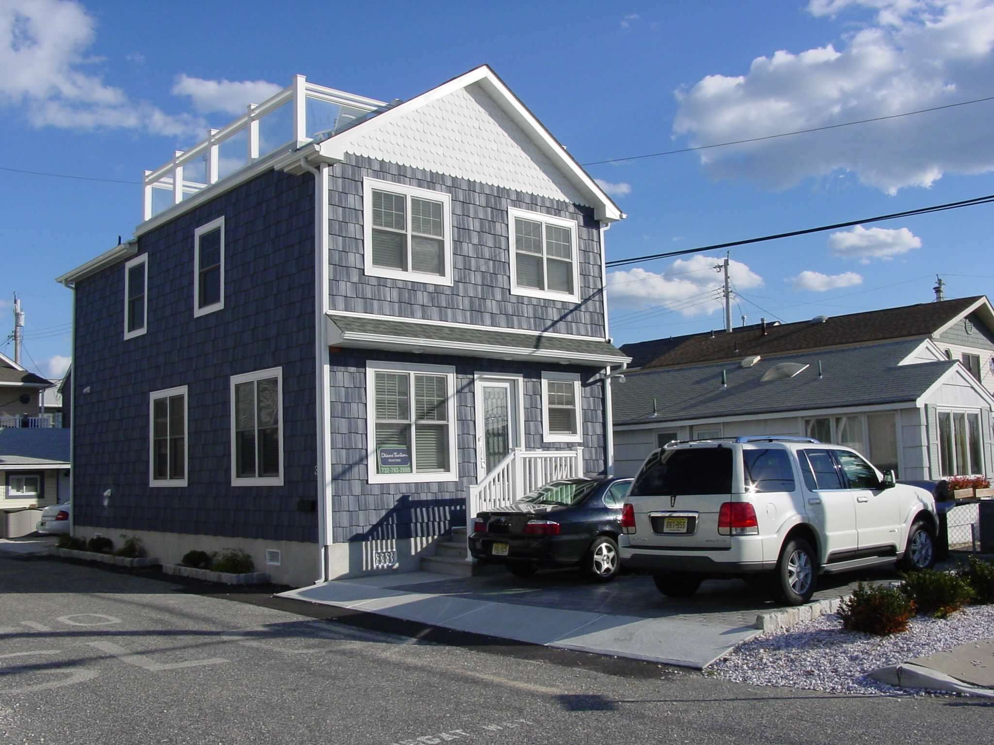 Beach Block - 4 Bedroom, 3 Bath, Roofdeck