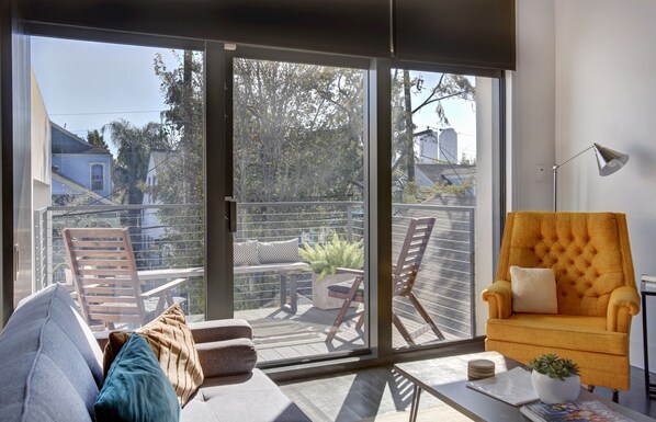 Smart-TV, Bücher, Videothek