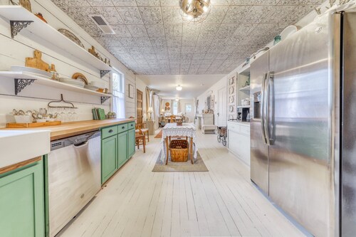 Unique, historic home in walk-able, Hallmark style town