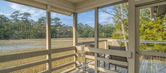 Marsh View Creekwatch Villa! 2 BR/2.5 BA! Neigborhood Pool!