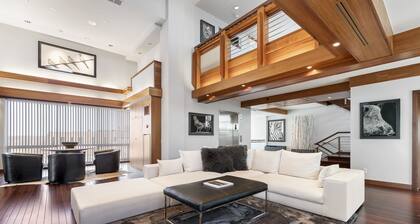 “5 West” Luxury Condo on Historic Downtown Fayetteville Square 4500 sq ft