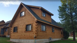 Exterior - 5 Star Reviews! Very Clean!  (Warrens)