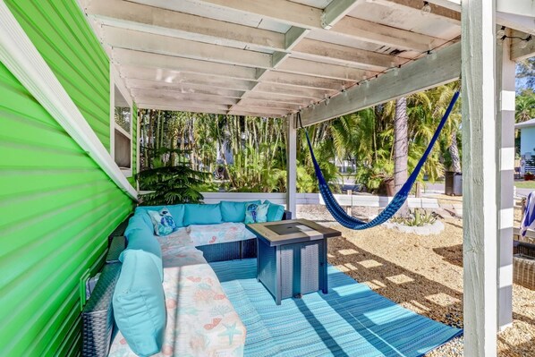 Condo (189 Dakota Ave #2R) | Property grounds