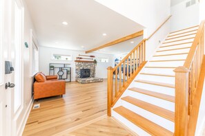 Interior - Spacious Lakeside Home: Walk to Beach, Wineries, and Downtown! Ample Parking! (Chelan)