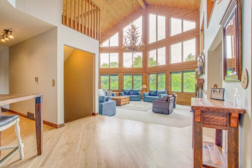 Waterfront Central Wisconsin Cabin w/ Indoor Pool!