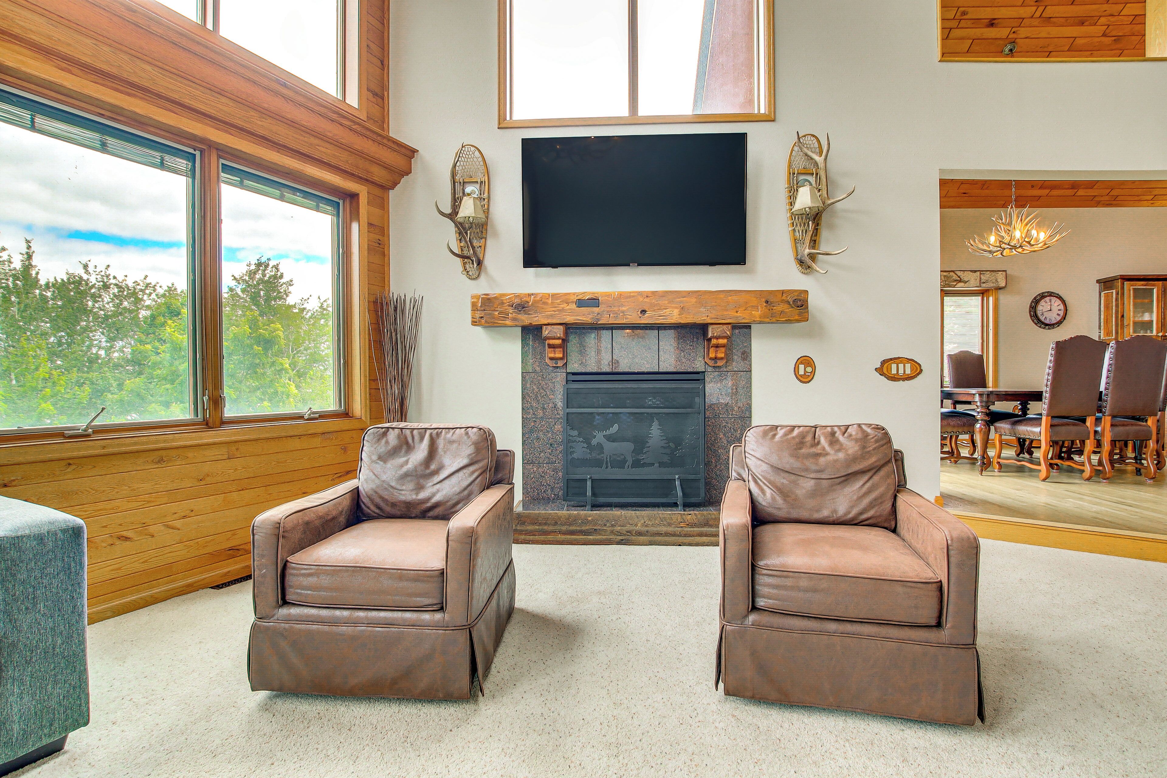 TV, fireplace, DVD player