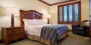 4 bedrooms, in-room safe, desk, iron/ironing board