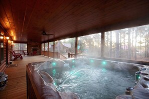 Bain à remous intérieur