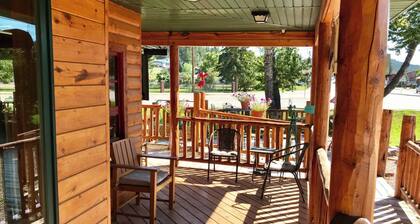 Mountain Peaks Inn, BEAR MOUNTAIN SUITE, Downtown Hill City