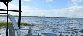 Lovely, Quaint Home on the Beautiful 822 Acre Hampton Lake