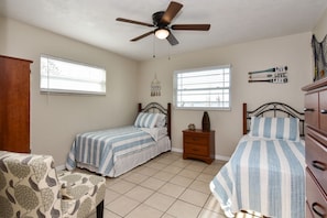 3 bedrooms, iron/ironing board, free WiFi, bed sheets