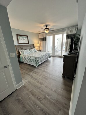 3 makuuhuonetta, työpöytä, silitysrauta/-lauta, ilmainen Wi-Fi