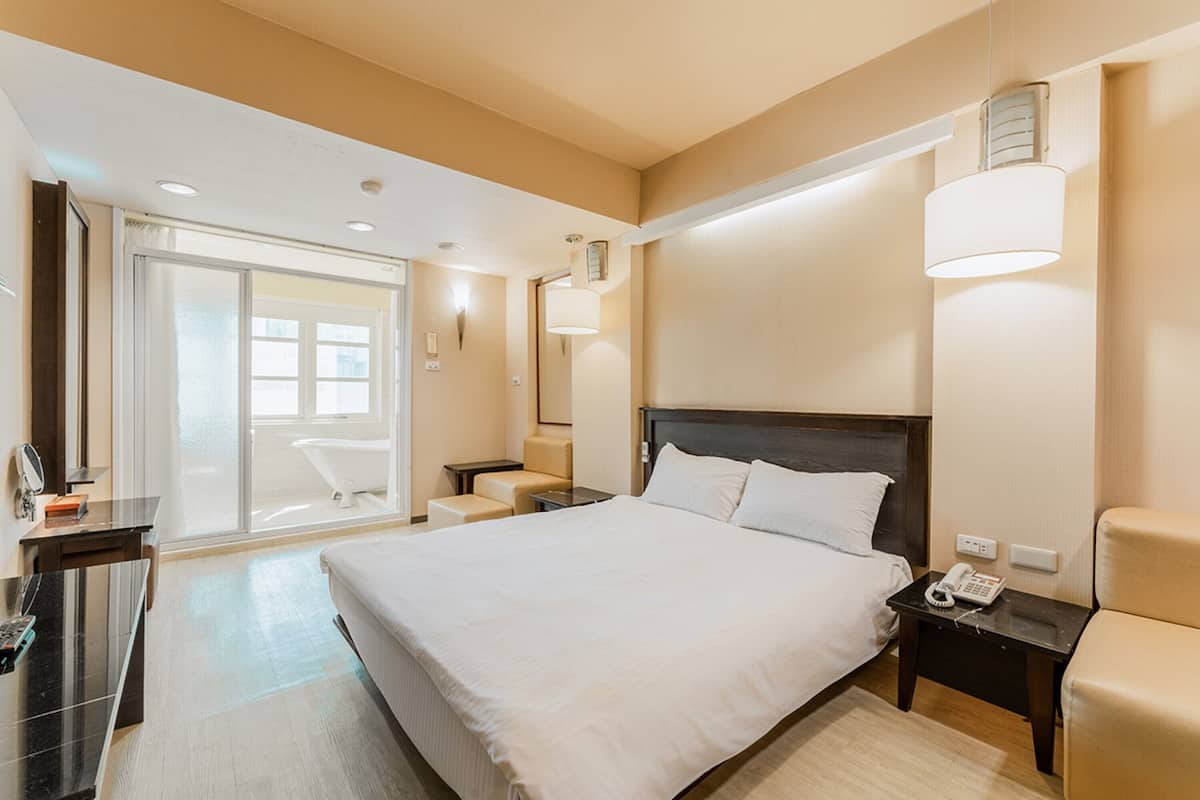 Superior Double Room | 1 bedroom, desk, laptop workspace, free WiFi